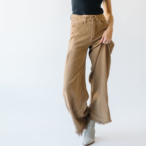 Free People: Old West Slouchy Jeans in Tumbleweed - Picture 5 of 13